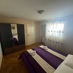 Gino Apartments