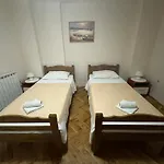 Gino Apartments *