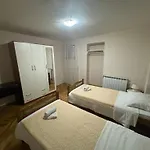 Gino Apartments
